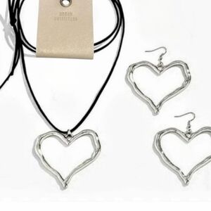 Oversized Silver Heart Necklace & Earrings Set